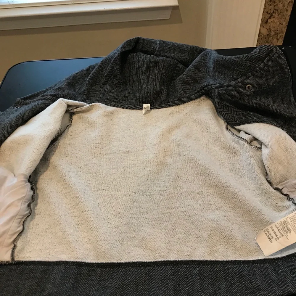 Under Armour Jacket - Picture 10 of 13